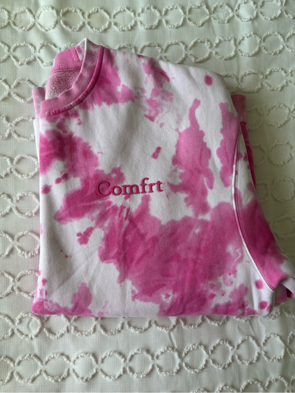 Comfrt Minimalist Crew Sweatshirt in Limited Edition Strawberry Swirl - Picture 9 of 10